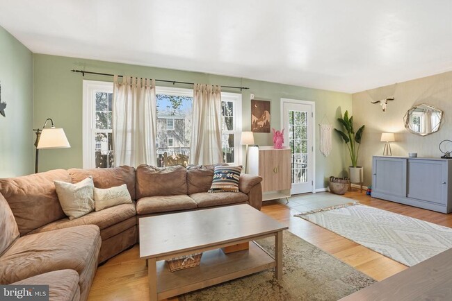 Building Photo - 9100 Omar Ct