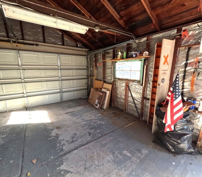 Building Photo - Exceptional single-family near UIC-DePaul ...