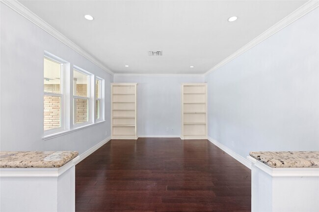 Building Photo - 10219 Chatterton Dr