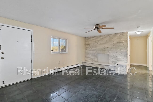 Building Photo - 14920 E 22nd Ave