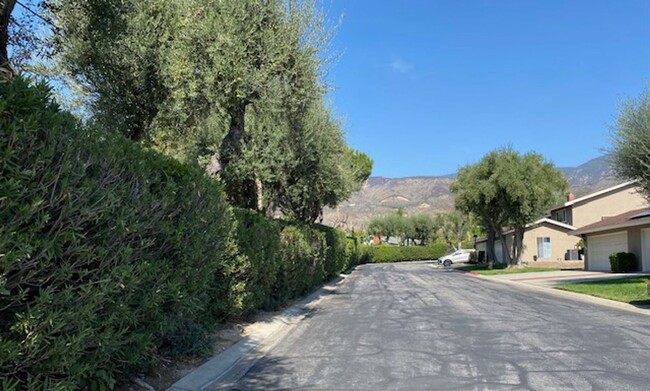 Building Photo - North San Bernardino Townhouse in Gated Co...