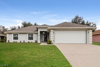 Building Photo - 2556 Traverse Ave