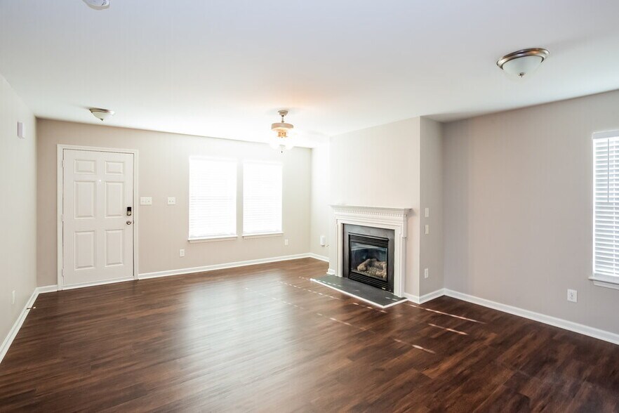 Building Photo - 363 Morning Dew Dr