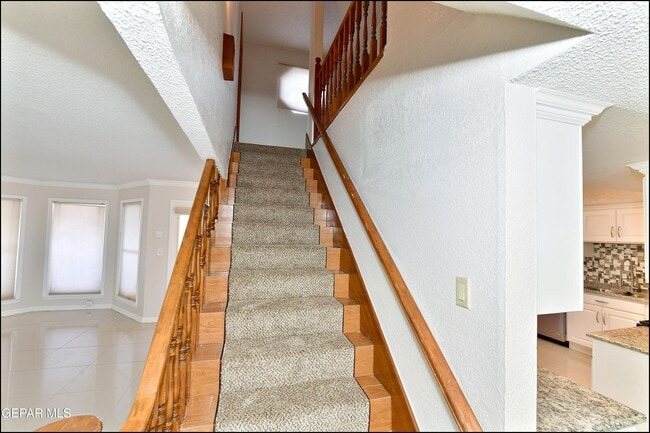 Building Photo - 529 Castlerock Ln
