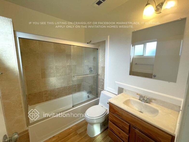 Building Photo - 340 Pembroke Dr