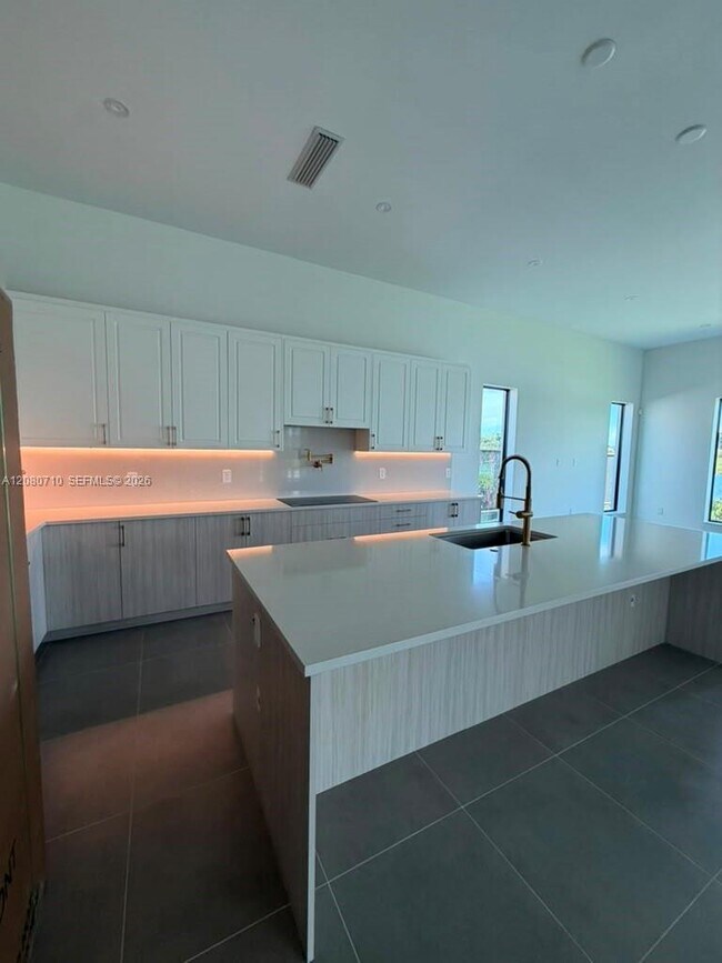 Building Photo - 8540 NW 160th Terrace