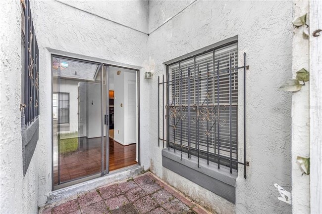 Building Photo - 5831 Plumtree Ct