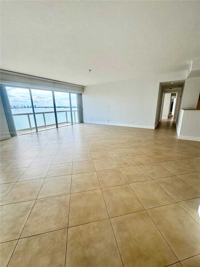 Building Photo - 2451 Brickell Ave