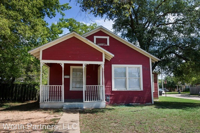 Primary Photo - 5 br, 3 bath House - 200 Park Place