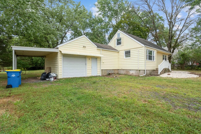 Building Photo - 60 Ellison Rd