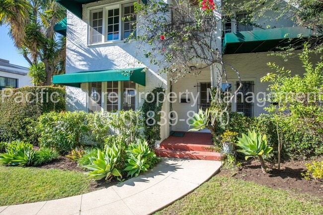 Building Photo - 8159 Willoughby Ave