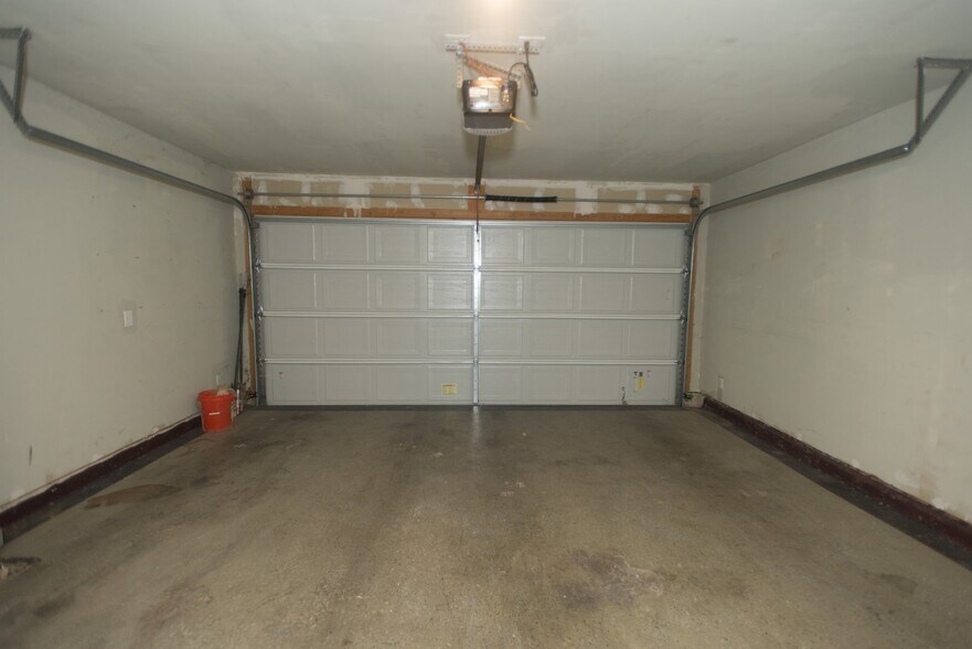 Building Photo - 14059 Coquina Blfs