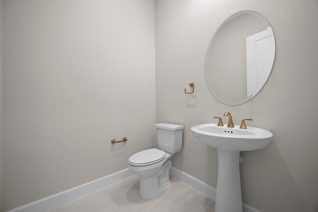 Building Photo - 5741 Beechnut Dr