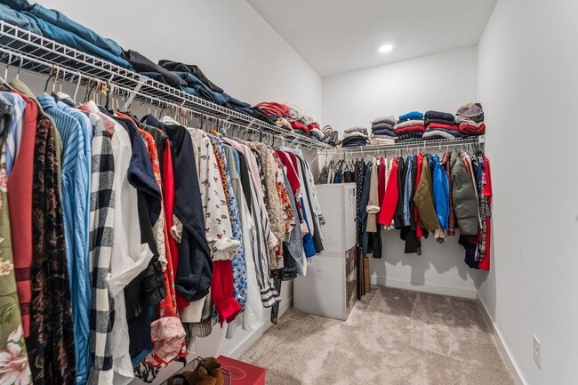 Building Photo - Spotless rental home in the highly sought-after McDaniels neighborhood in College Grove