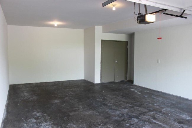 Building Photo - 1705 2nd St