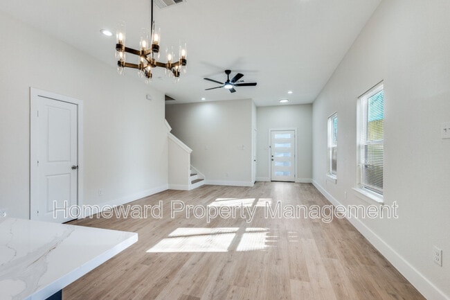 Building Photo - 835 Stamps Ave