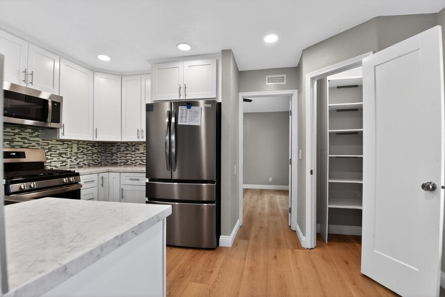 Building Photo - 2173 Arbor Cir