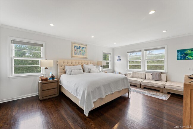 Building Photo - 40 Meadow Rd