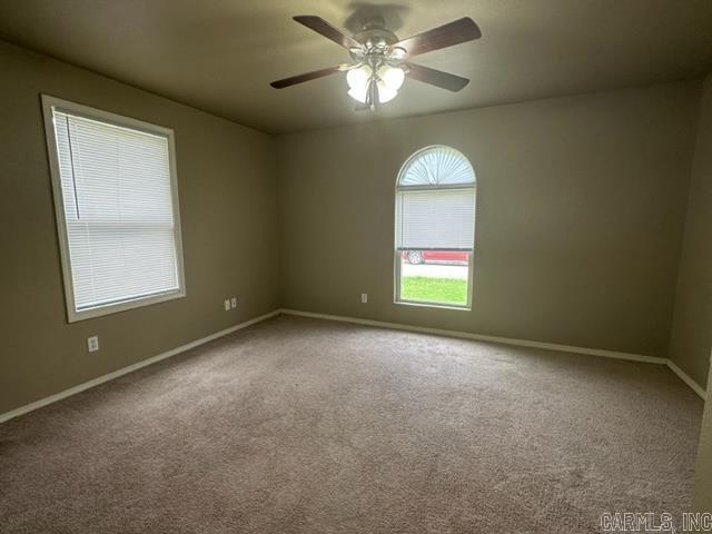 Building Photo - 586 Wisteria Dr
