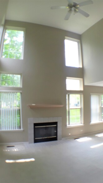 Building Photo - 2817 Adams Ct