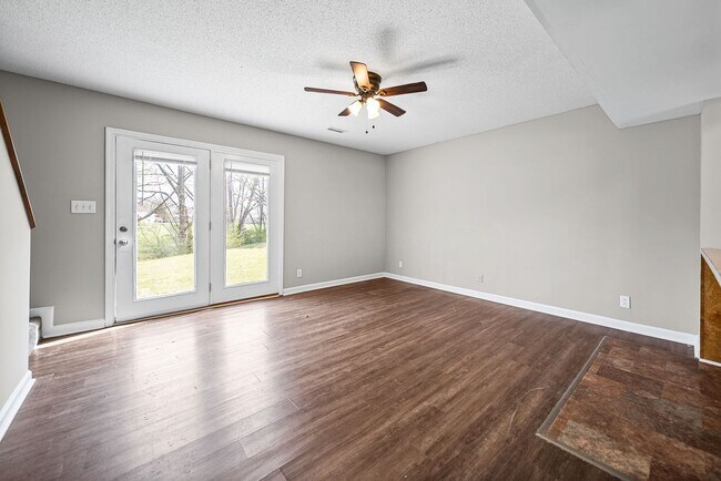 Building Photo - 280 Timber Ct Dr