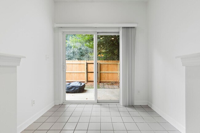 Building Photo - Move-In Ready 3-Bed Home in Villages at Ha...