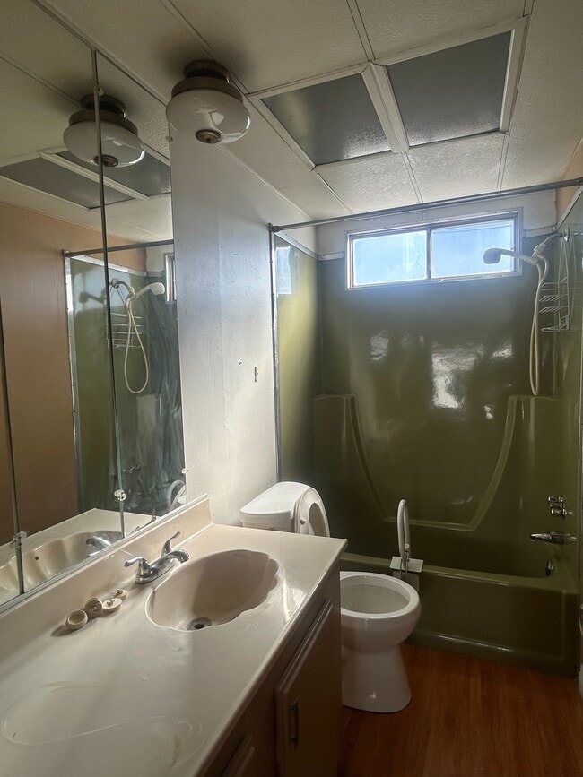 Building Photo - 3601 E Wyoming Ave