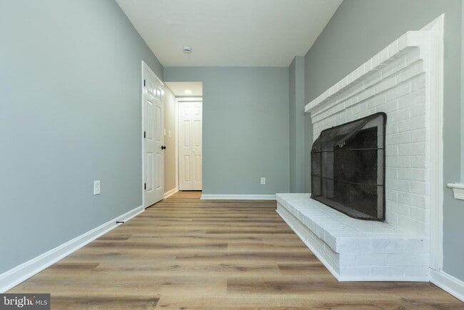 Building Photo - 13640 Deerwater Dr