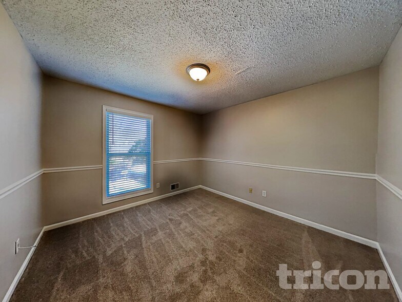 Building Photo - 567 Shannon Green Cir SW