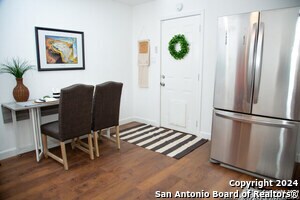 Building Photo - 219 N San Horacio Ave