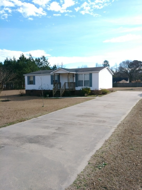 Building Photo - 387 Deanne Ln