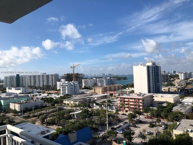 Primary Photo - 6969 Collins Ave