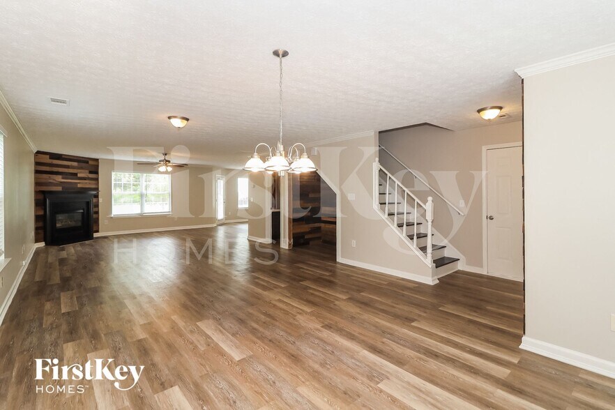 Building Photo - 8335 River Hill Commons Dr