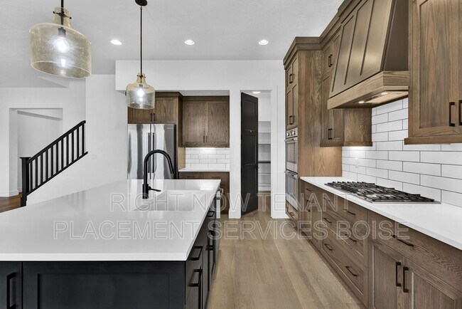 Building Photo - 6705 N Elmstone Way