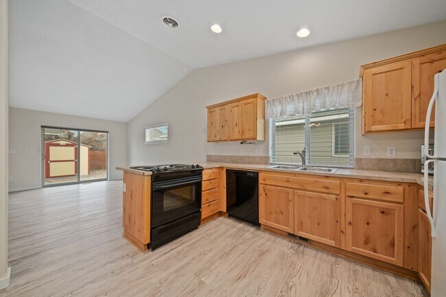 Building Photo - Charming home in Southwest Redmond