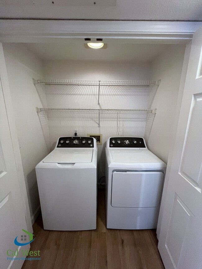 Building Photo - $2595 - Spacious 1 Bedroom, 1 Bath Condo in North San Jose!