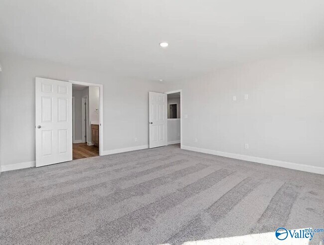Building Photo - 142 Ivy Vine Dr