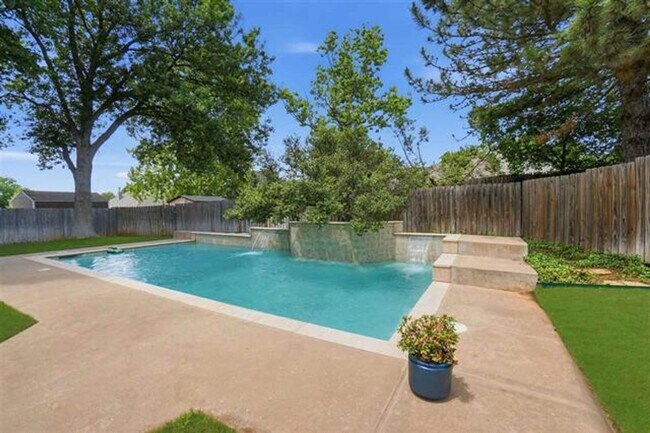 Building Photo - Beautiful 4 Bedroom Home with Pool – Available Now!