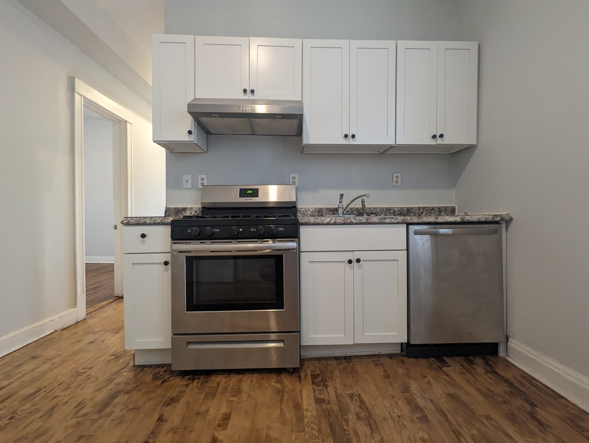 Building Photo - 3532 N Halsted St