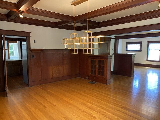 Building Photo - 1614 SE 22nd Ave