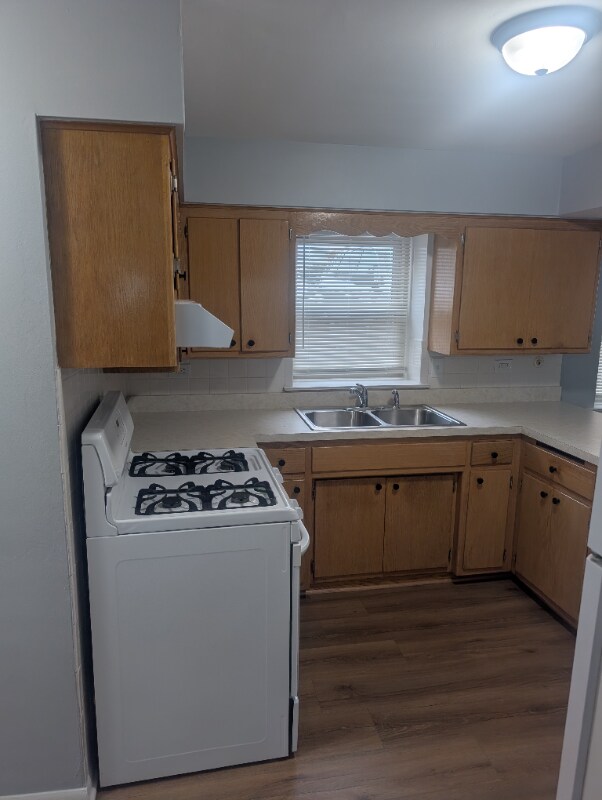 Building Photo - 3205 W 97th St