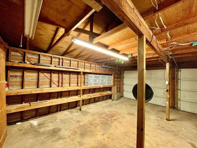 Building Photo - 3682 Farm to Market 344 E