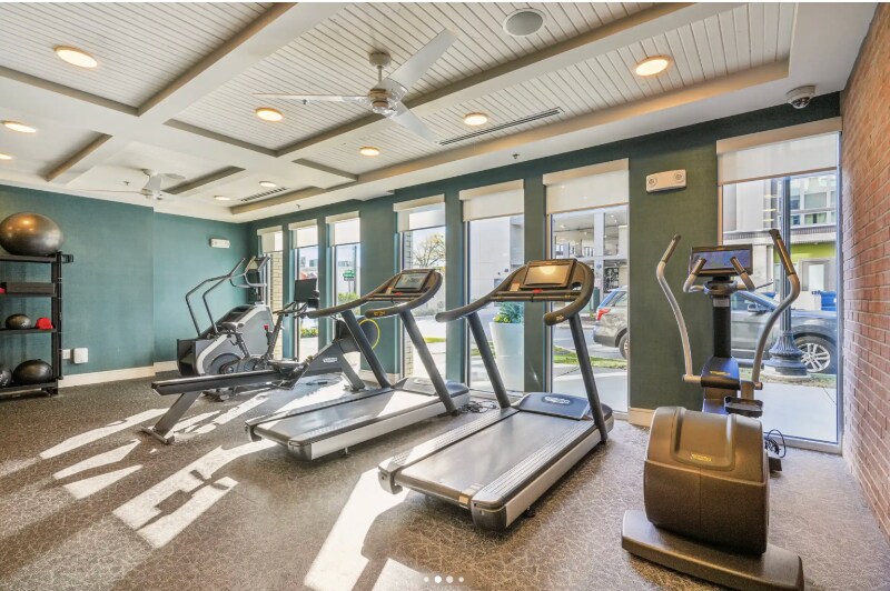 Building Photo - 2100 E Vickery Blvd