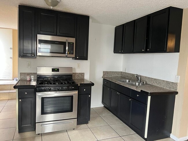 Kitchen with Appliances - 1311 Pennsylvania Ave