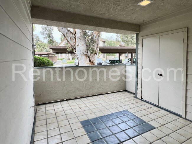 Building Photo - 8550 Summerdale Rd