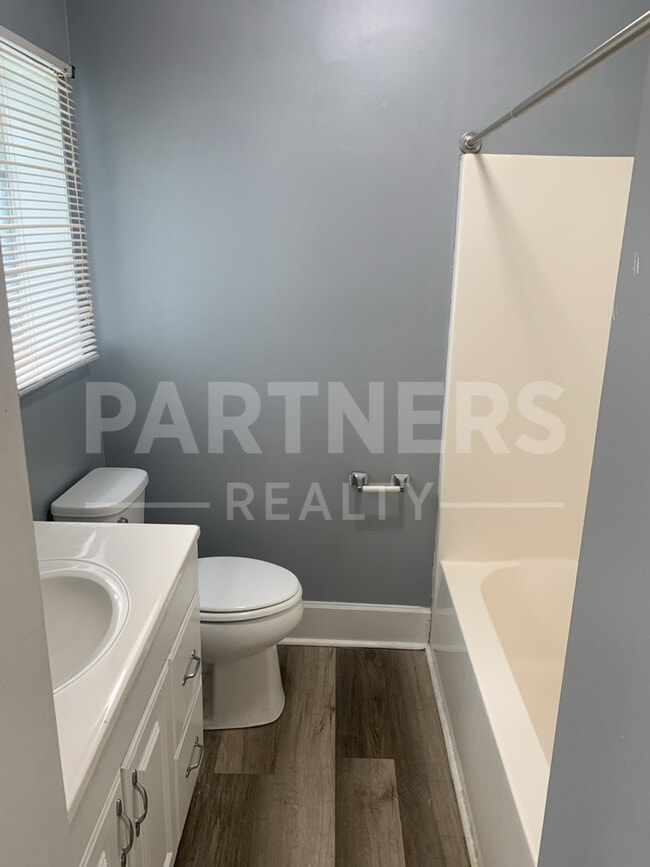 Building Photo - 3283 Gilmer Ave