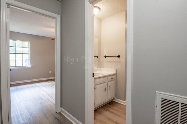 Building Photo - 382 Smitherman Rd