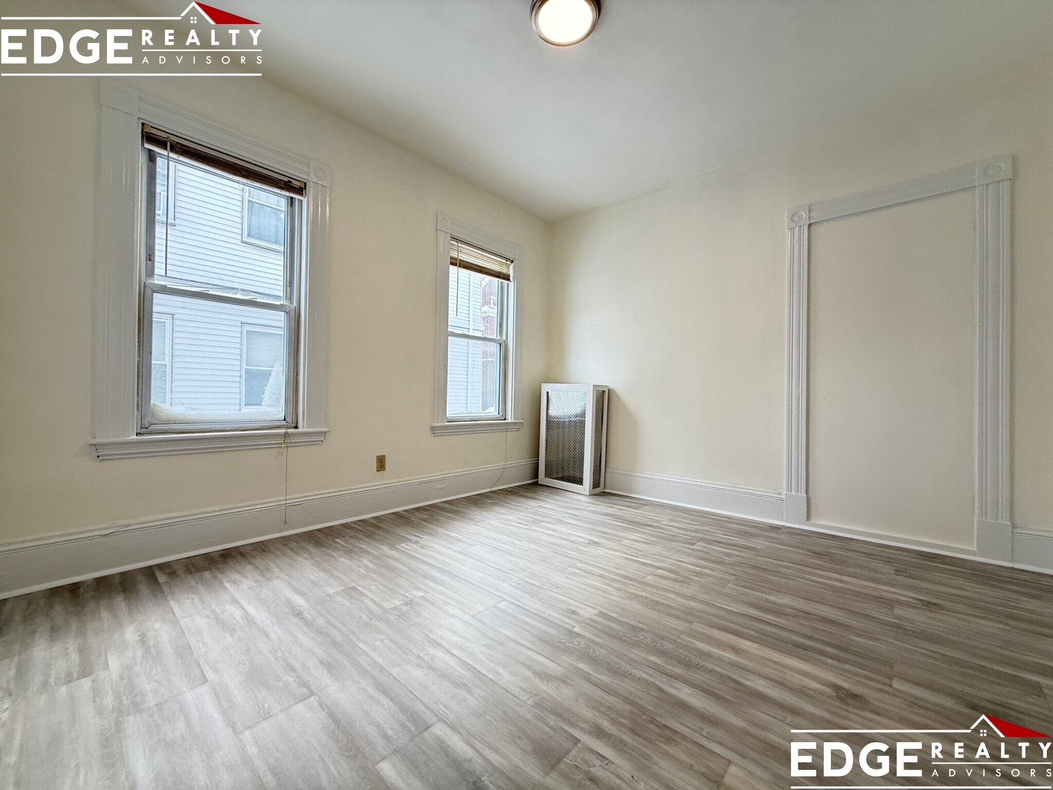 Building Photo - 76 Antwerp St