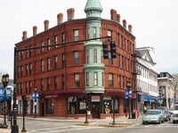 Building Photo - 3 Forest St