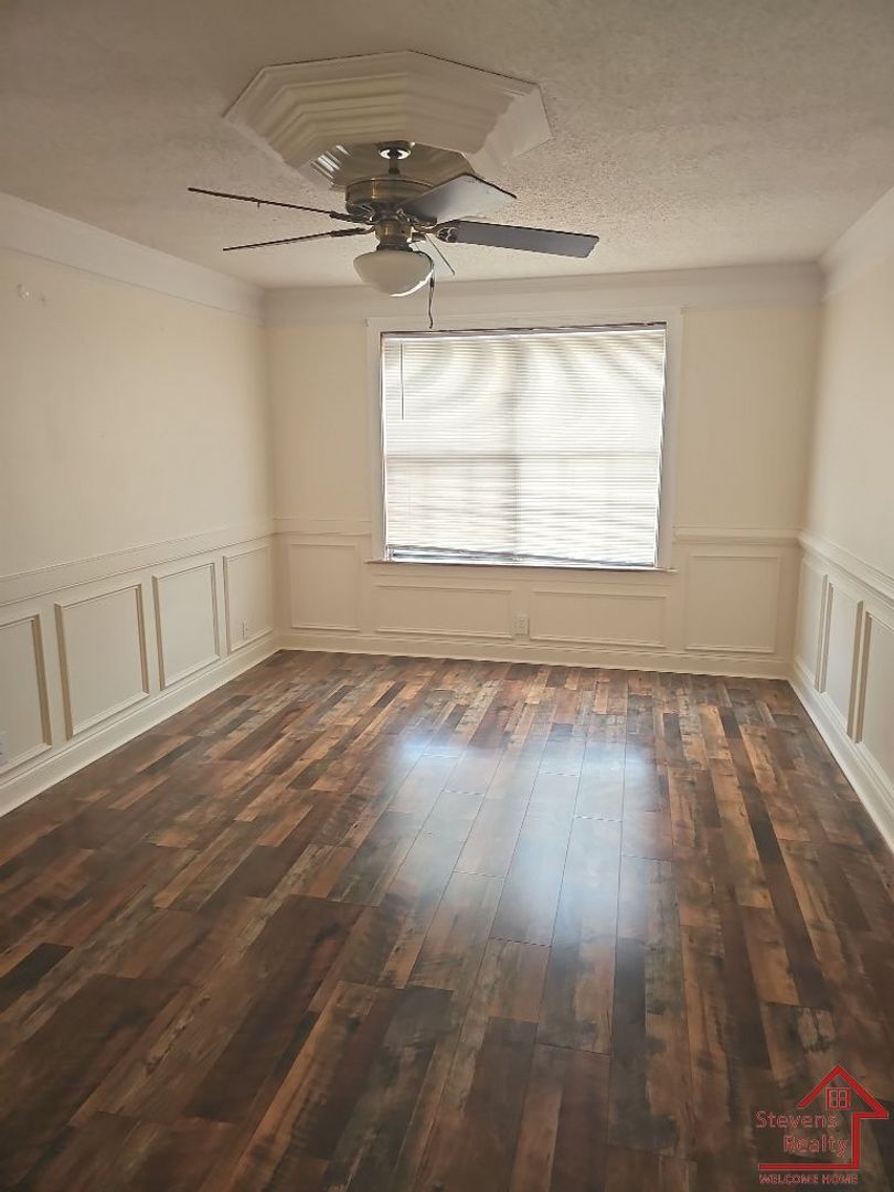 Building Photo - 441 Harding Pl